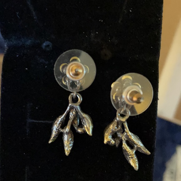 Vintage warm green pierced rhinestone flower drops - Picture 2 of 2